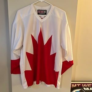 Team Canada retro re-issue hockey jersey